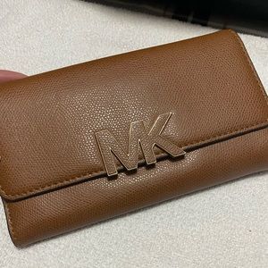 Woman’s Wallet